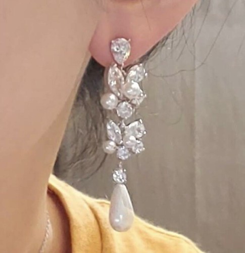 BEAUTIFUL WHITE GOLD PLATED PEARL CUBIC ZIRCONIA DANGLE STATEMENT EARRINGS AU - Picture 4 of 6