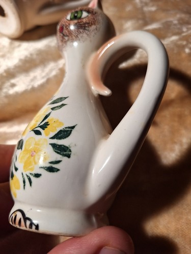Vintage Enesco Cat Salt and Pepper Shakers - Picture 15 of 20