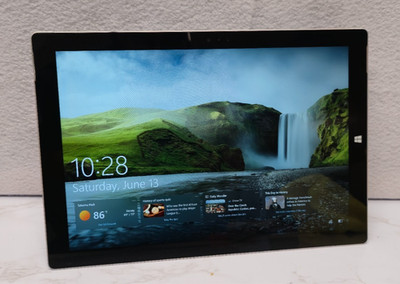 Microsoft Surface Pro 3 Pro 3 256GB SSD 8GB RAM, Wi-Fi 12 inch Tablet - Silver