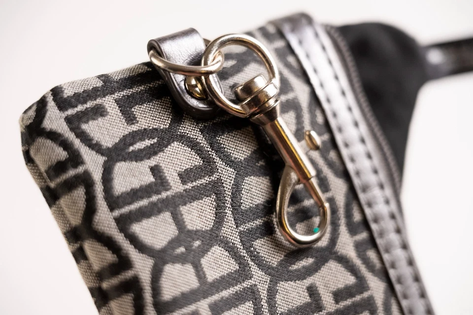 Giani Bernini Change 钱包腕带签名图案灰色和黑色帆布 — 第 4/4 张图片