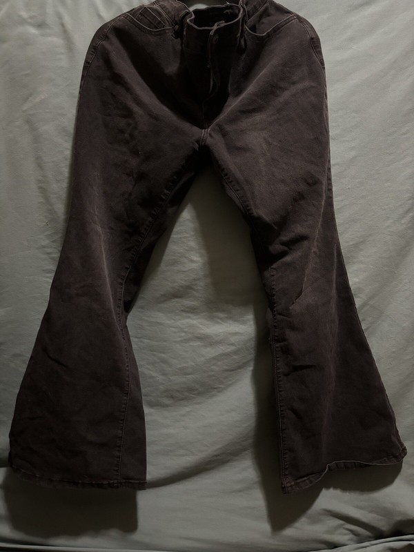 Women's Black Denim Regular Fit Flare Leg Jeans in Size XLarge