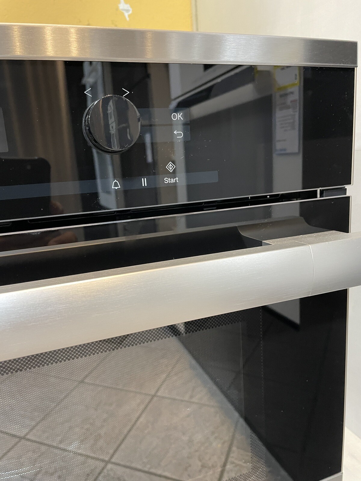 Miele ContourLine 24 Inch Builtin Microwave Oven Stainless Steel