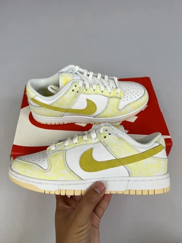 Nike Dunk Low OG 2021 Yellow Strike White Sneaker DM9467-700 Women’s Size 8.5