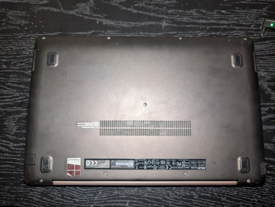 ASUS VivoBook X202E-DH31T 11,6 pulgadas (leer descripción) Foto 4 de 4