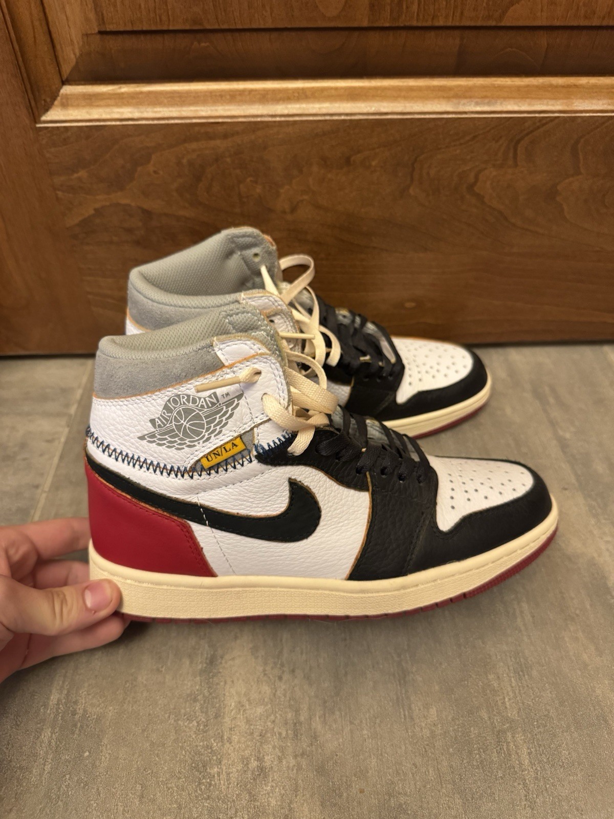 black jordans size 5