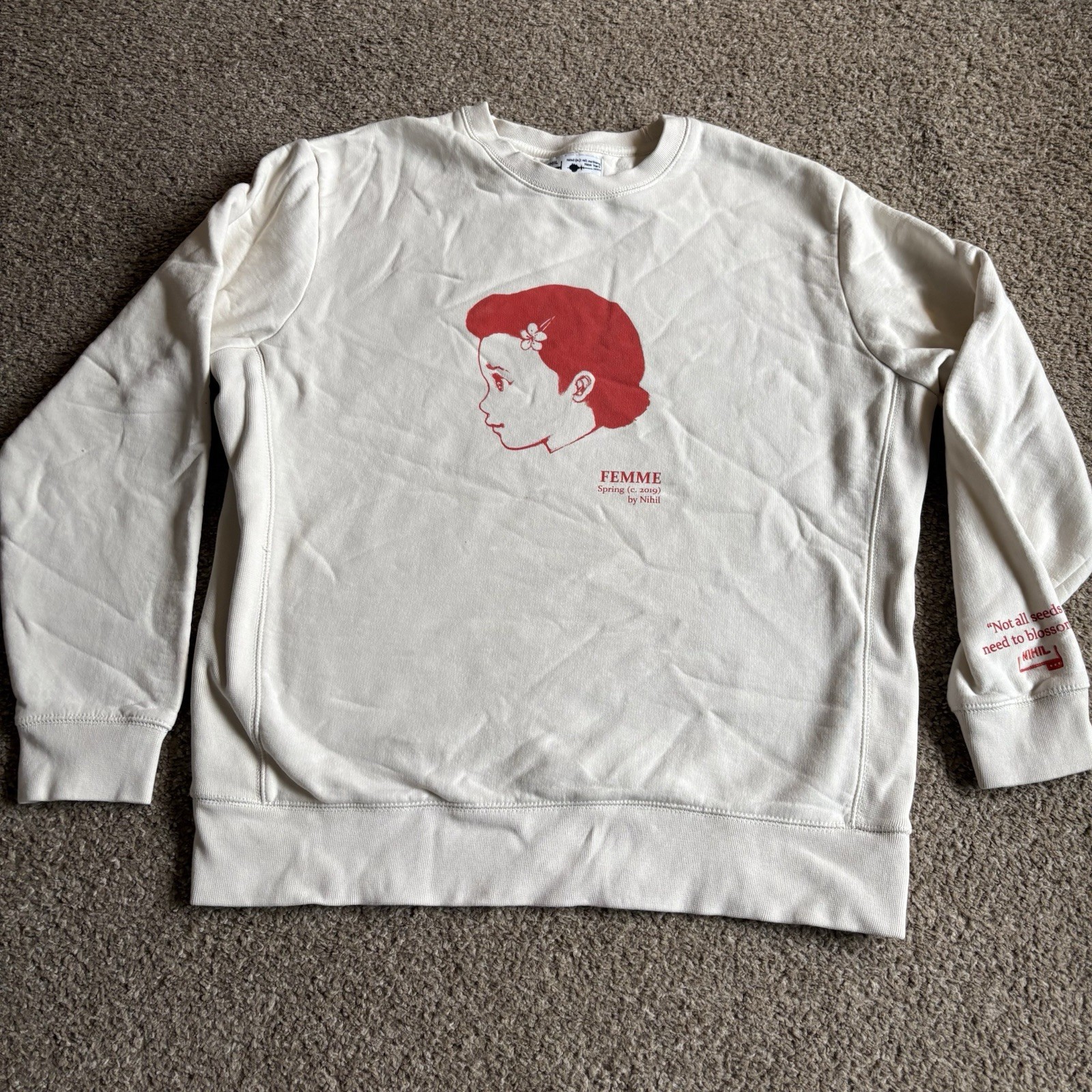 Sudadera Nihil “Femme” Gráfica Blanca Talla Mediana