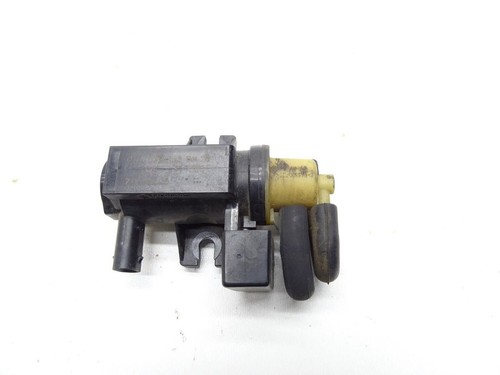 Mercedes-Benz A W176 2015 Unterdruckventil A0081535428 KJK26154