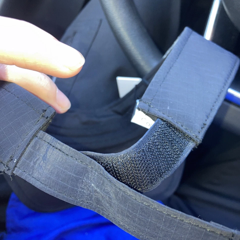 Gorra Calvin Klein Visera Negra OSFA Unisex Ajustable Elegante Bloqueador Solar Nueva con Etiquetas Foto 3 de 4