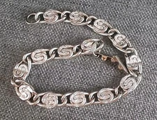 Sarah Coventry Silvertone snail chain Lightweight Bracelet. 7.5"