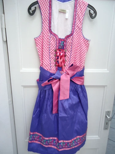 Landhaus Damen-Dirndl