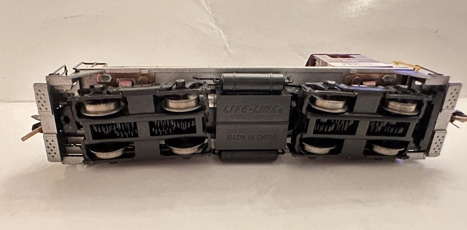 Life Like N Scale 78904 SW9/1200 Switcher TH&B #58 - Image 4 of 4