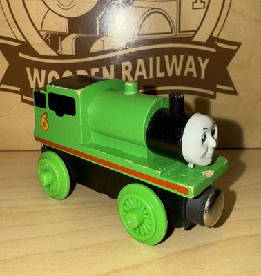V2 PERCY ! THOMAS FRIENDS TRAIN WOODEN RAILWAY ! 1992 Version 2 ! Skinny Stack