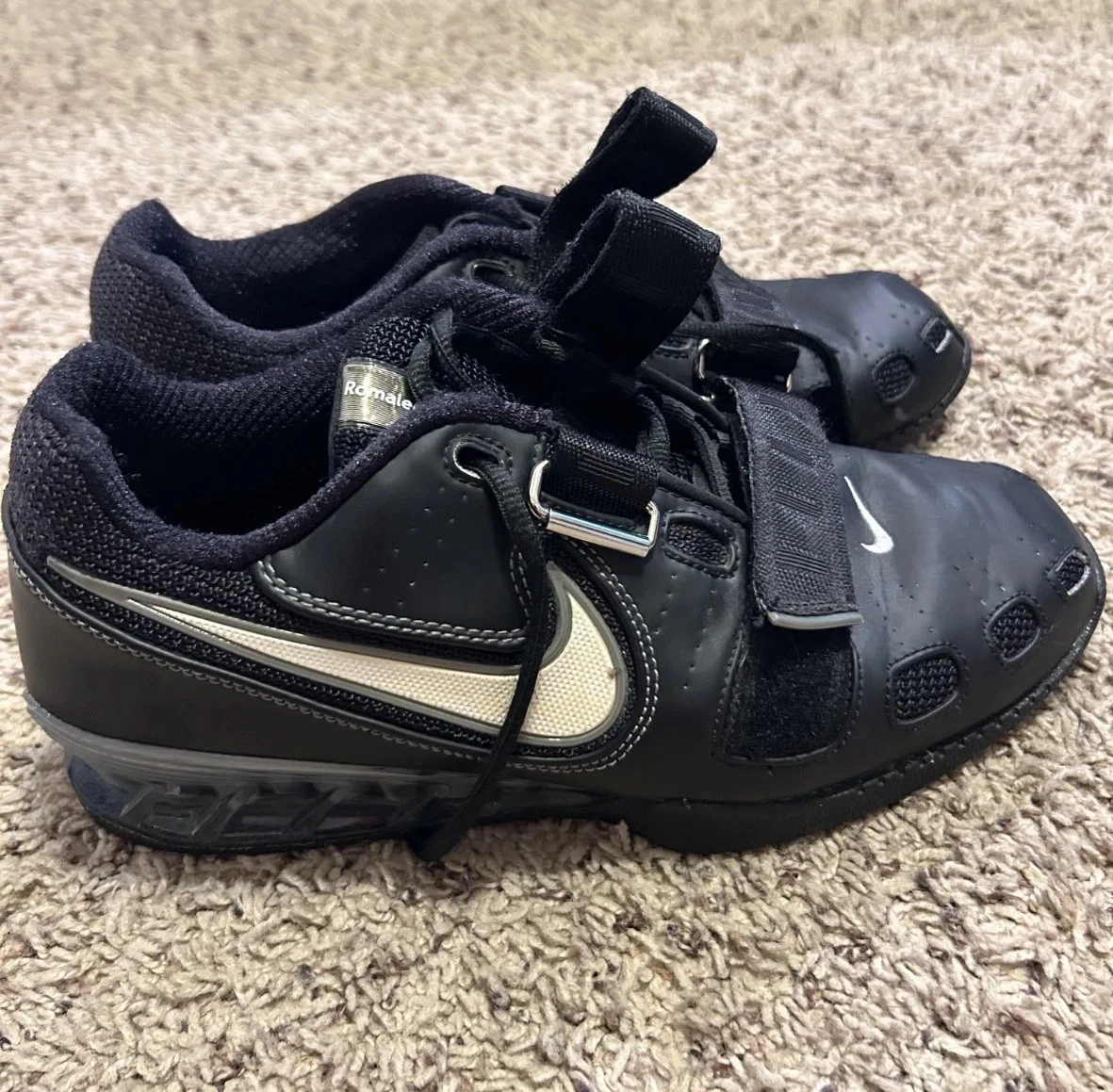 Nike Romaleo size 9.5 in used condition Nike Romaleos 3 - Size 9.5 - Black - 852933-002 | eBay main image 3
