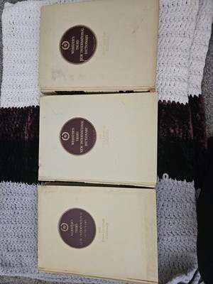 Webster's Third New International Dictionary and Seven Language Dictionary 1966