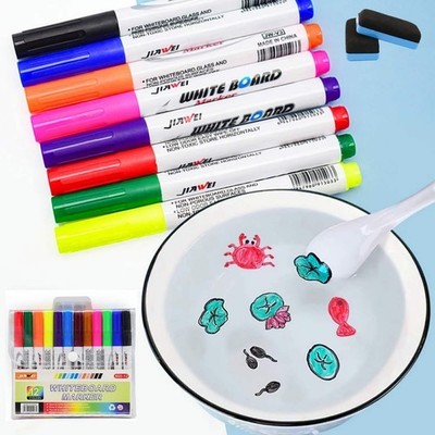 Magischer Wassermalstift für Kinder Ein Aquarellstift  der im Wasser schwimmen