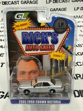 GREENLIGHT 2005 Ford Crown Victoria Silver LP Exclusive 1:64 Diecast Ricks Auto