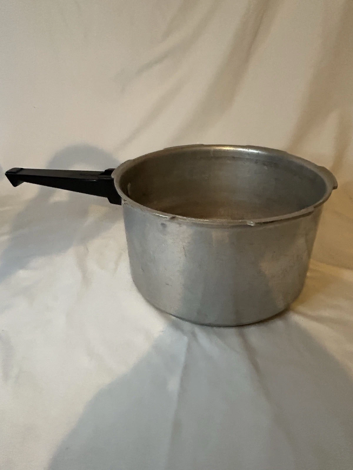 Mirro 4 Qt Pressure Cooker Stove Top Pot M-0534-11 Vintage Cookware