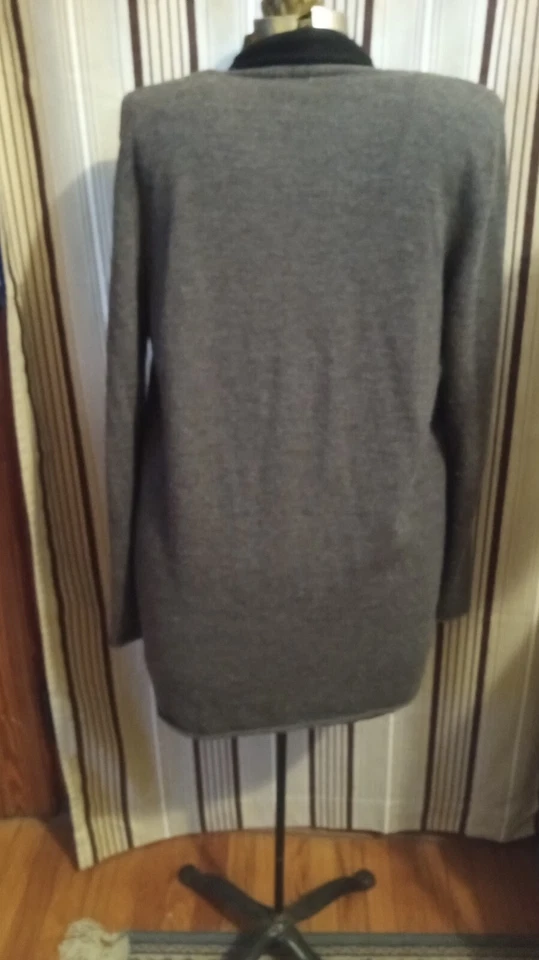 TWEED"S  Merino Wool Two-Tone Gray Women's Knit Long Fly Away Front Sweater XL - Image 4 of 4