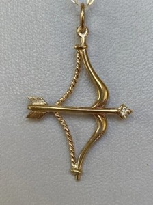 Authentic Women's Stunning Bow & Arrow Pendant Simulated Diamond In 14k Yellow Gold Plated