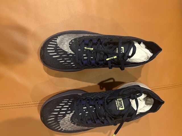 Nike ZoomX Vaporfly 4% Womens Size 7.5 Mens 6 Running Shoes