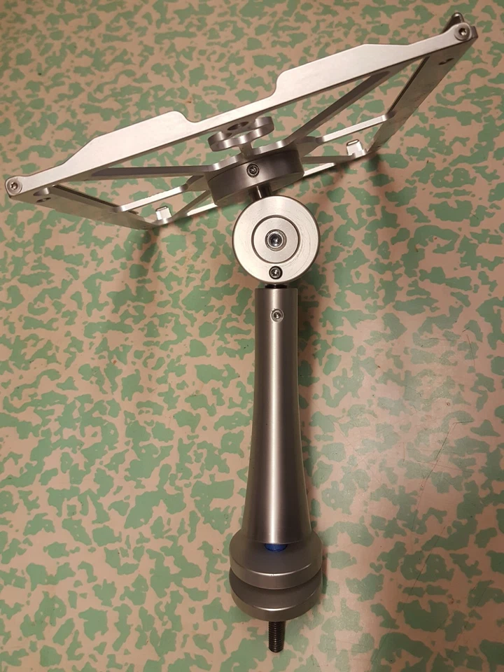 iPad Air2 9.7" countertop secure tablet stand - Image 3 of 4