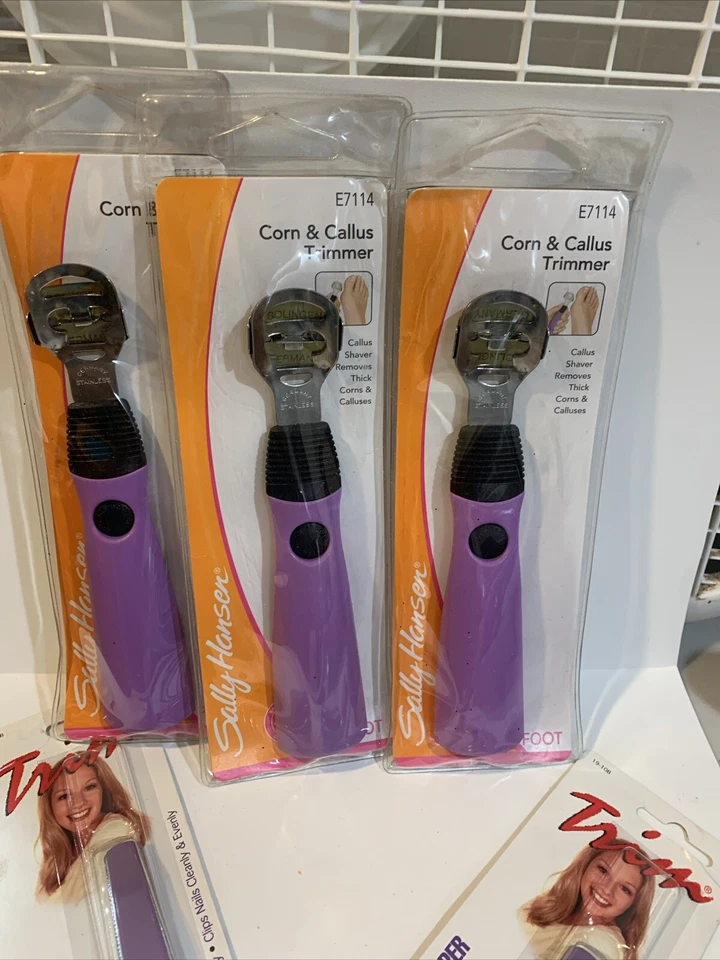 Lote de 5 (3) recortadoras de maíz y callos Sally Hansen, E7114 y (2) cortaúñas de los pies Foto 2 de 4