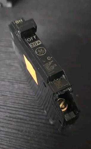 Disjoncteur Unipolaire 20A GE Thin Q-Line THQP120 - Demi-taille - Neuf - Pour Tableau électrique