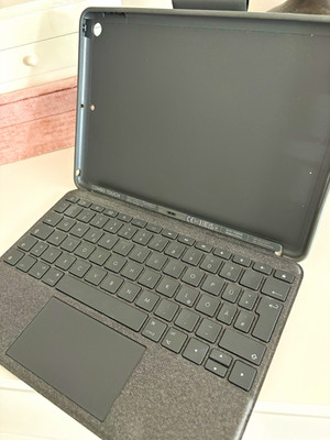 Logitech Combo Touch Tastatur-Hülle für iPad (8. Generation) mit touchpad