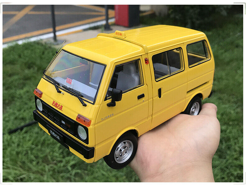 1/18 ダイハツ 天津 DAIHATSU TJ110 Classics 黄色 Amazon.co.jp: ダイハツ特注 1/18 ダイハツ 天津 DAIHATSU TJ110