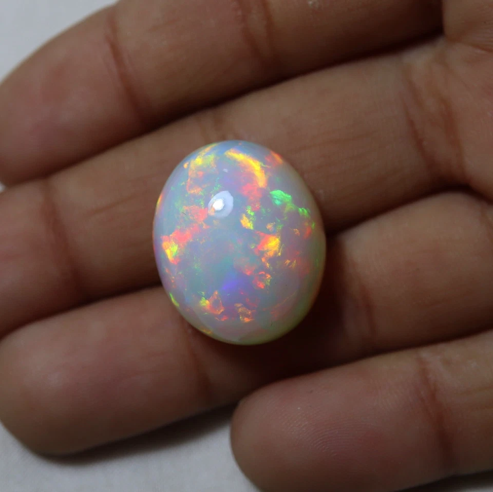 17.3 Cts 19.2x15.9x10.7MM Natural AAA Multi Fire Ethiopian White Opal Oval Shape - Image 3 of 4