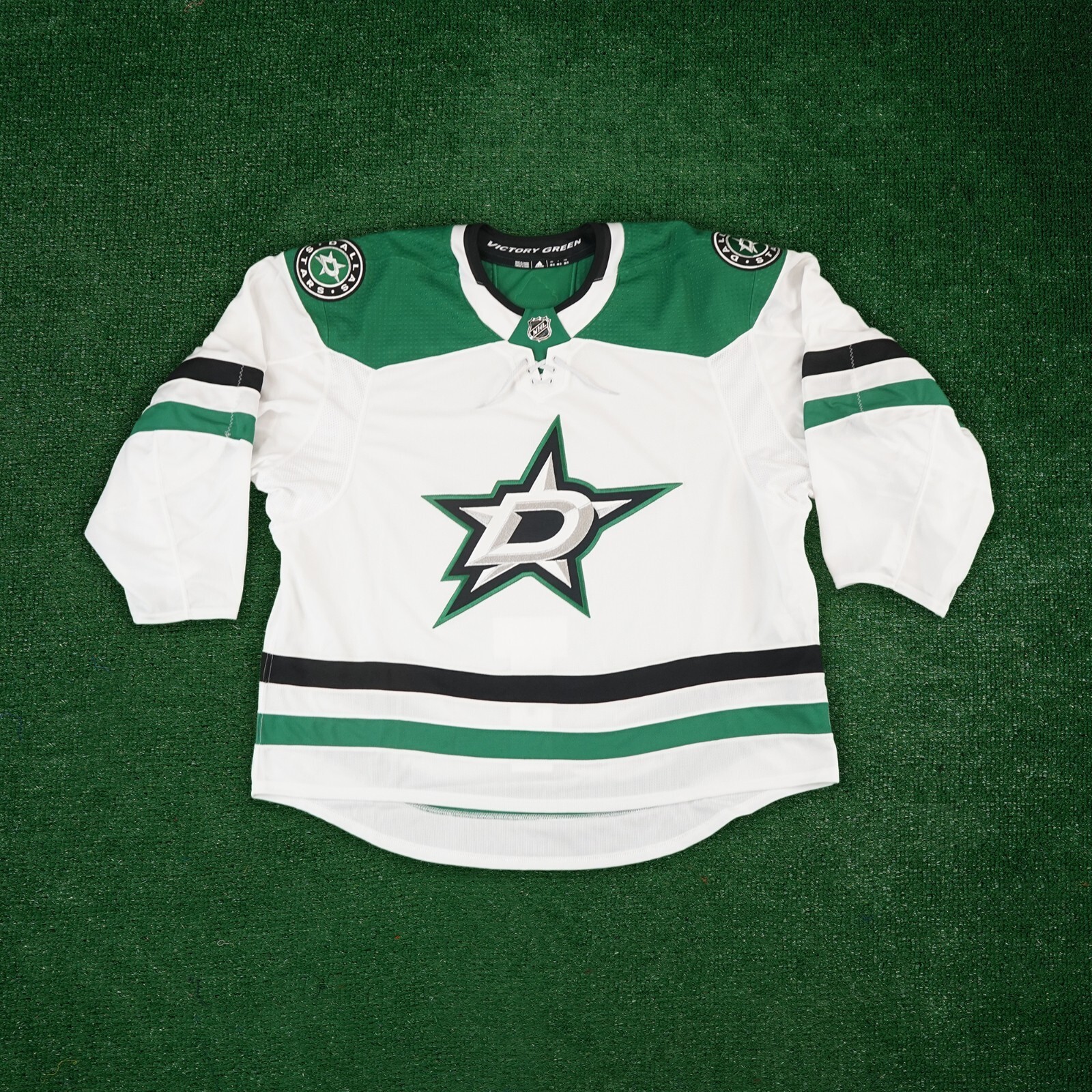 Белая мужская вратарская майка аутентичного кроя от Dallas Stars NHL Adidas