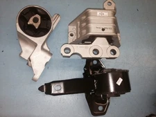 Front Motor Mount & Transmission Mounts 3PCS Set for 04-05 Chevrolet Malibu 2.2L
