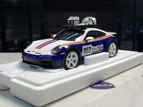 1/18 Minichamps Porsche 911 Dakar Roughroads Livery - Picture 8 of 11