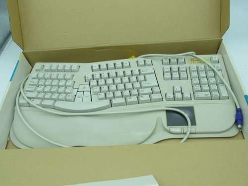 PC Concepts Windows 95 The Wave 109 Plus Keyboard Vintage Retro Tech - Picture 2 of 2