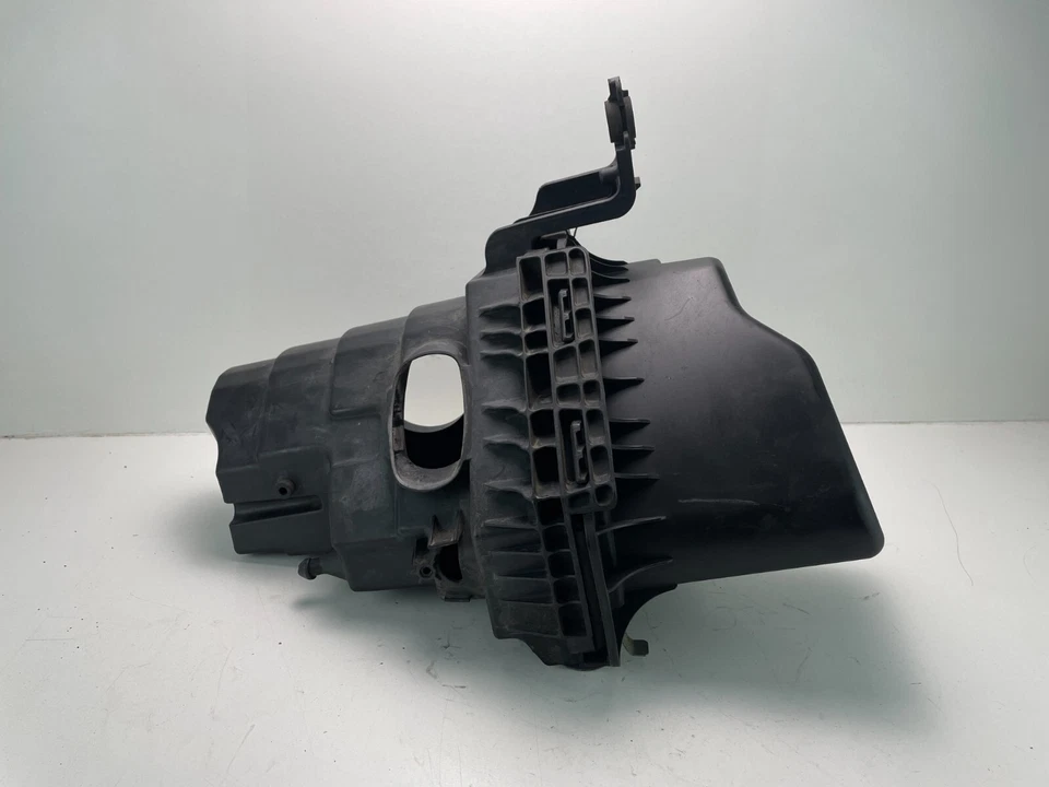 2008-2009 FORD FOCUS 2.0L AIR CLEANER FILTER BOX ASSEMBLY OEM, 8S43-9C662-AM - Image 3 of 4