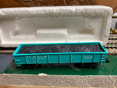 BACHMANN N SCALE PL & E GONDOLA WITH LOAD