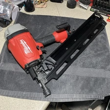 Milwaukee Pneumatic 3-1/2" Full Round Head Framing Nailer 7200-20  (1099870)
