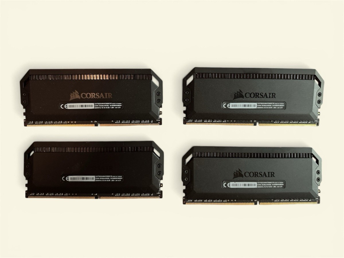 Corsair Dominator Platinum RGB 32GB (4x8GB) 3200MHz DDR4 Corsair Dominator Platinum RGB 32GB (4x8GB) 3200MHz DDR4