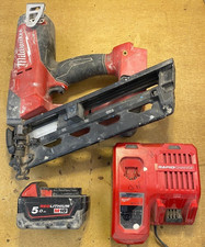 Milwaukee M18 CN16GA 18V 16G Angled Finish Nailer + Battery & Charger