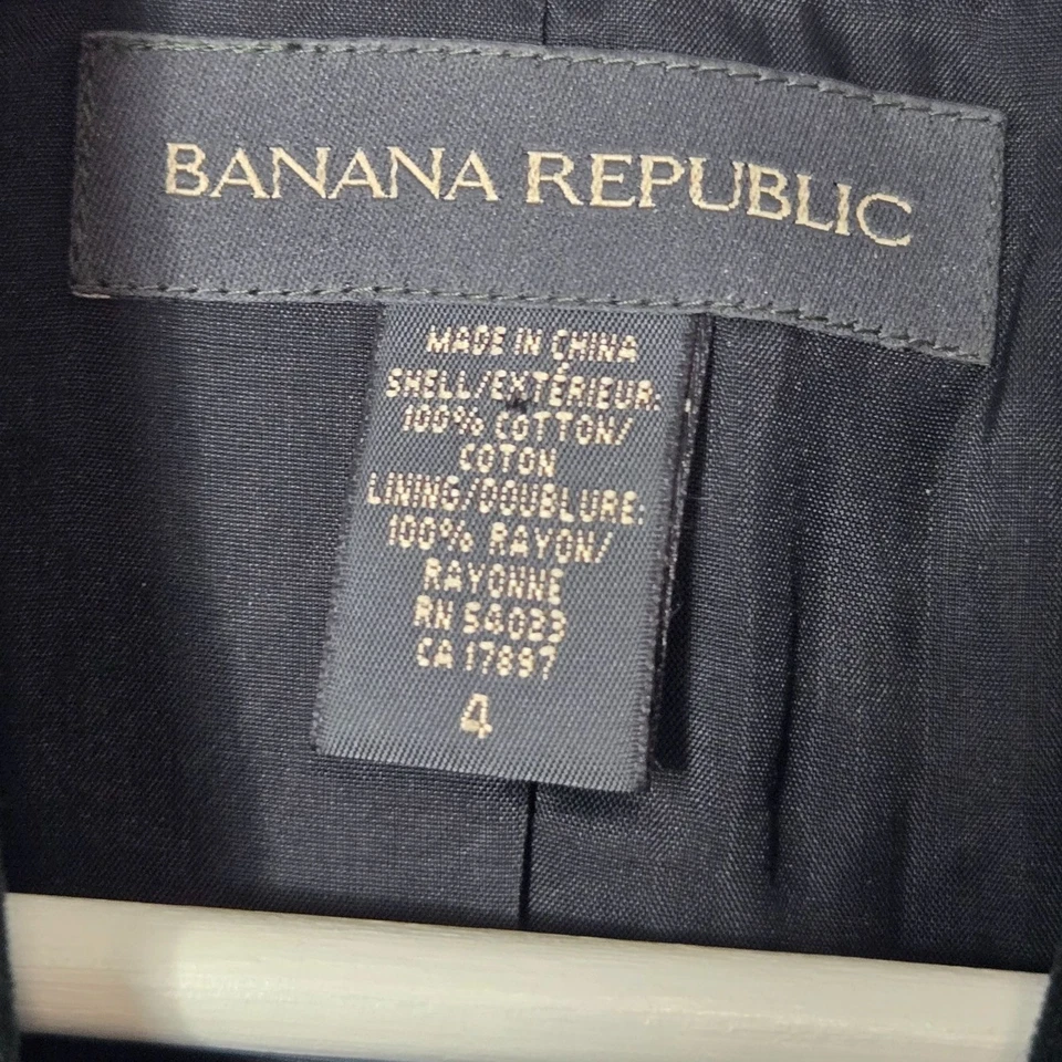 Casaco esportivo Banana Republic feminino tamanho 4 preto veludo clássico blazer - Imagem 3 de 4