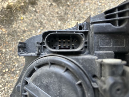 MERCEDES C Class W205 2014-18 Driver Side Right Halogen Headlight A2058200861 - Picture 11 of 11