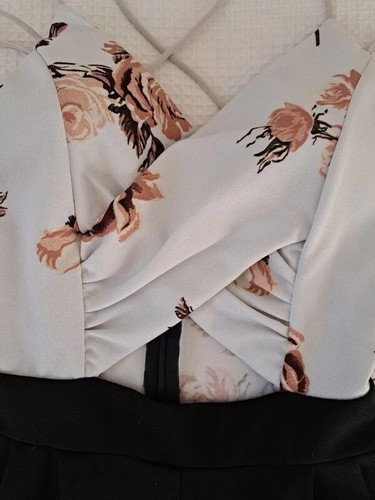 Tuta playsuit pantaloncini tutina corta nero top bianco fiori donna ragazza tg S - Foto 6 di 13