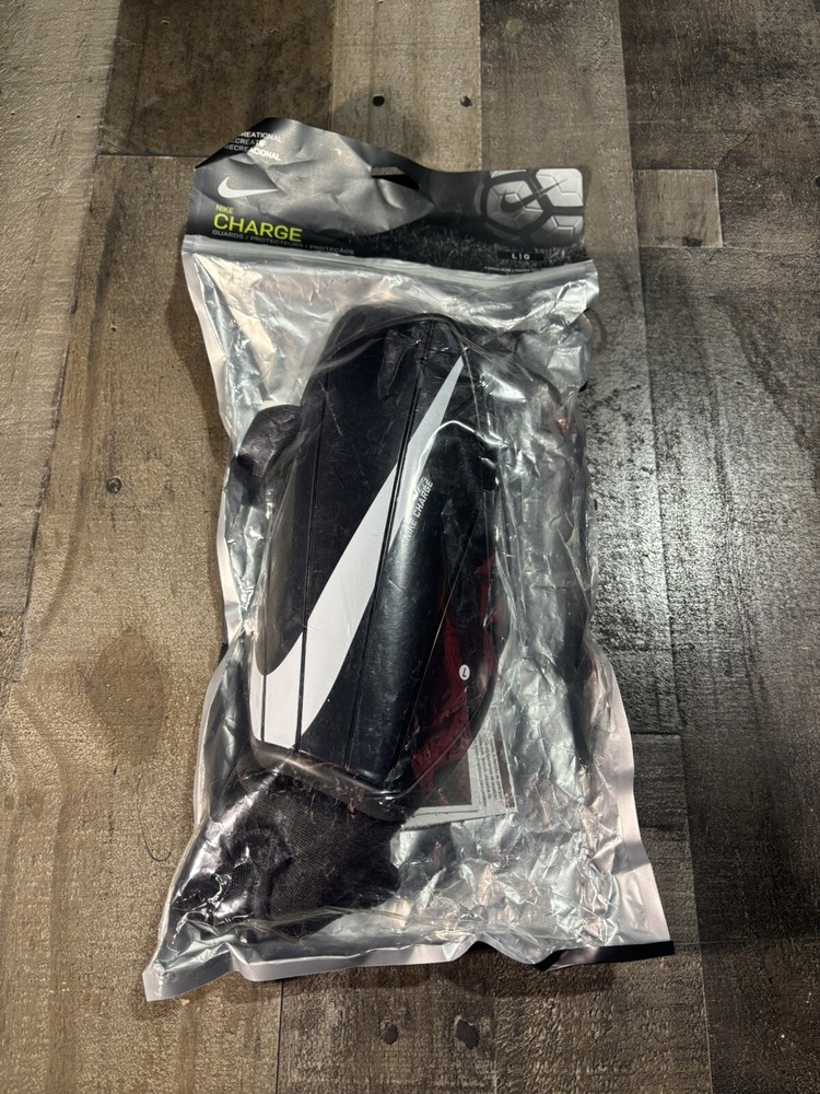 NEW Nike Charge Hard Football Soccer Shin Guards Black White Mens Large
