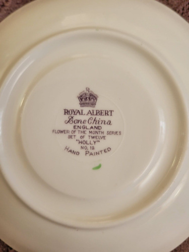 Royal Albert Bone China Saucer “Flower Of The Month- Holly” England - Picture 3 of 3
