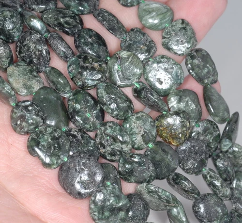 10-11MM SERAPHINITE GEMSTONE NUGGET PEBBLE LOOSE BEADS 15.5" - Imagen 3 de 4