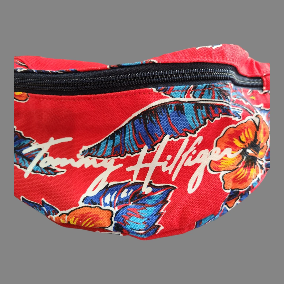 Tommy hilfiger fanny clearance pack price