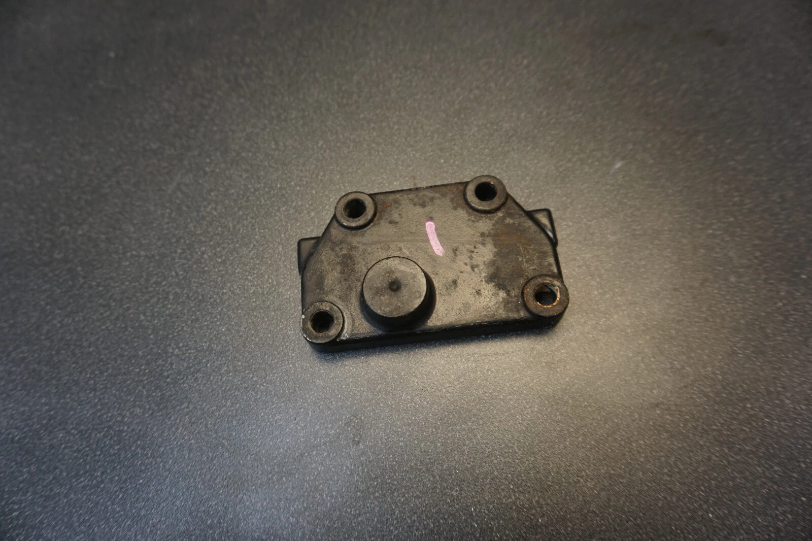 1998-2005 GP1300R WaveRunner Yamaha OEM Cylinder Power Valve Cover Plate