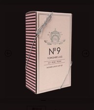 NO9 – YORKSHIRE LASS SHOWER & BODY GIFT BOX. 