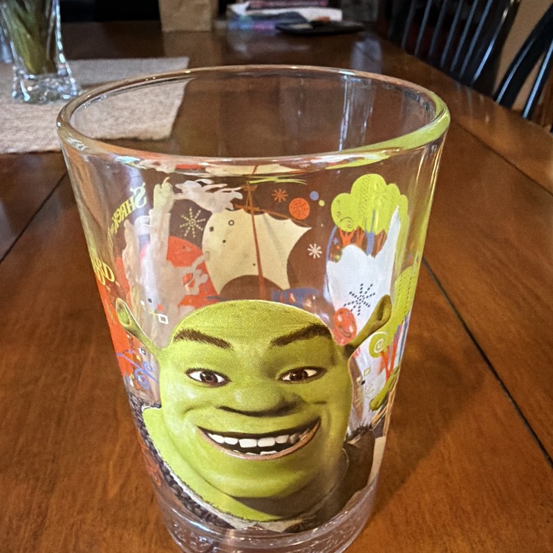 Shrek the Third DreamWorks 2007 McDonald’s Collectible Glass Cup.