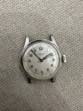 Vintage Military Univeral Geneve Watch 31.5mm Mechanical Watch Model # 20709.